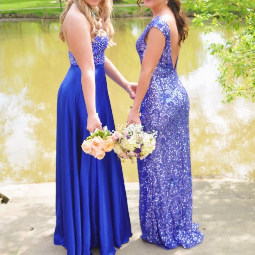 💜Gorgeous purple beaded and sequined prom dress💜